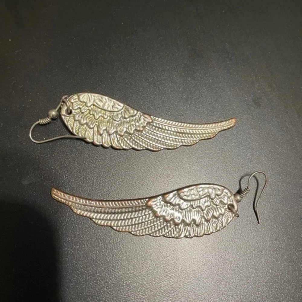 Faux Silver‎ Feather Earrings